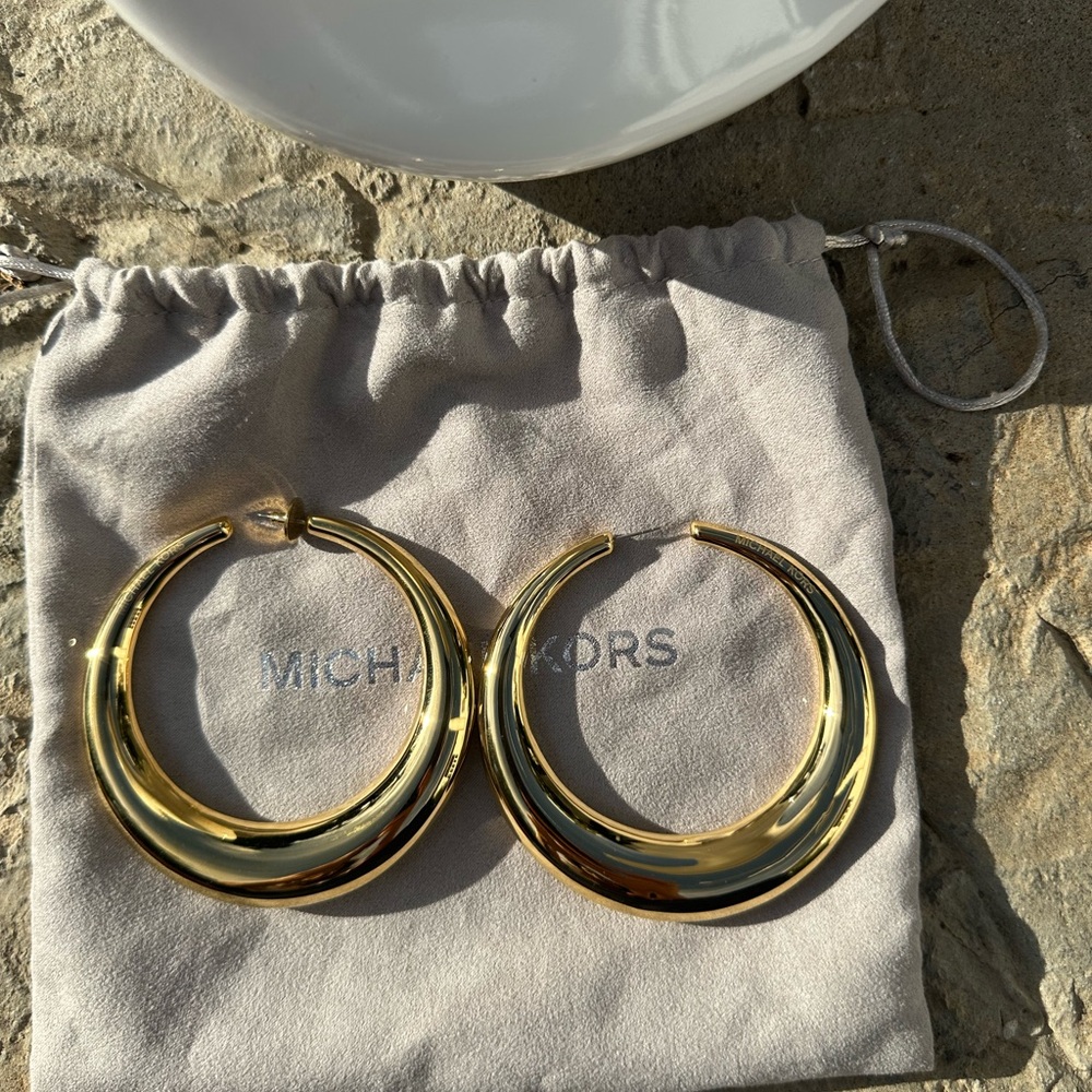 Michael Kors Runway Large Hoop Gold RARE earrings